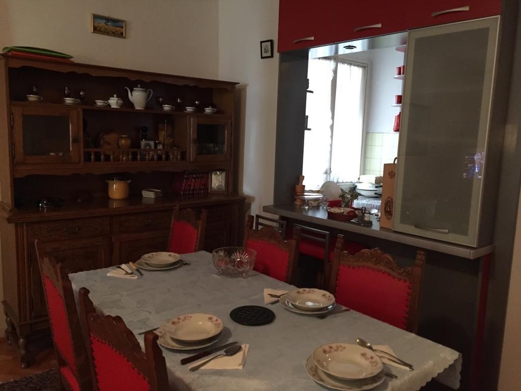 Rakite Apartment Kotor Bilik gambar